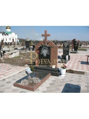 Памятник комбинированный 05 — ritualum.ru